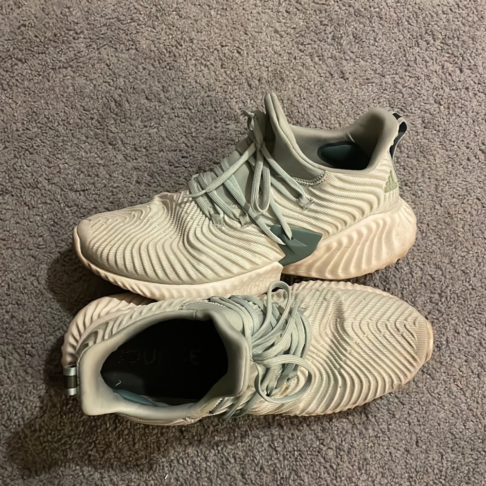 Adidas - Picture 3 of 3